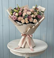 Букет цветов из:  Розы и Лизиантусы в Первоуральске