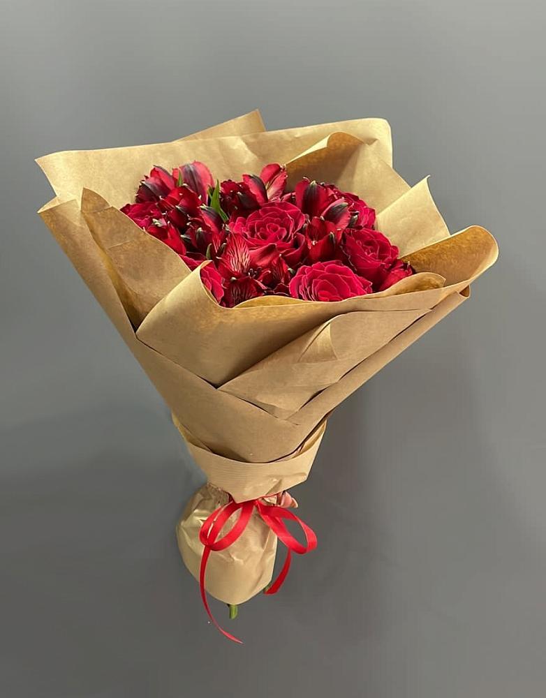 Букет цветов из: Альстромерии и Розы в Первоуральске