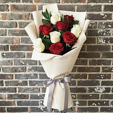Букет цветов из:  Розы в Первоуральске