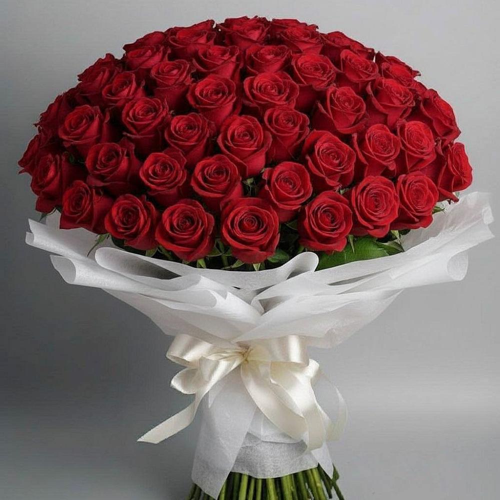 Букет 101 Красная роза Блэк Мэджик в Первоуральске