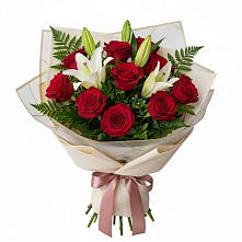 Букет цветов из:  Лилии и Розы в Первоуральске