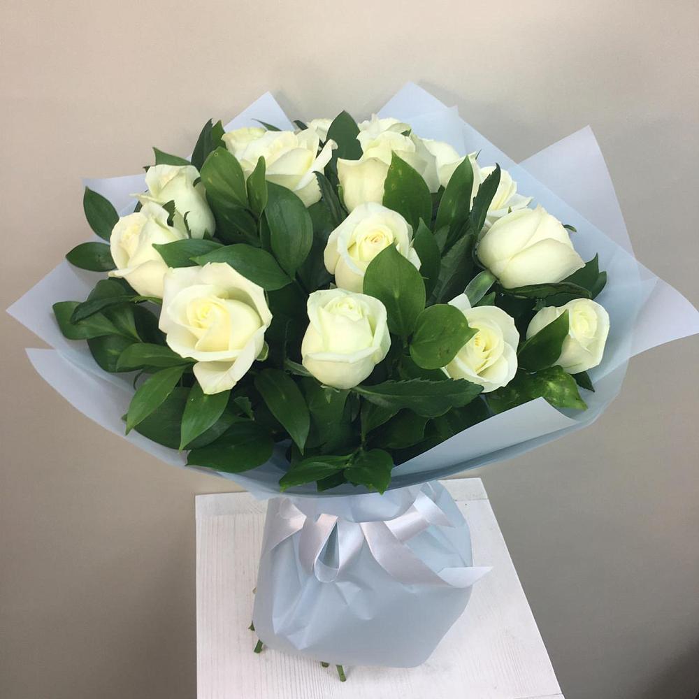 Букет 15 Белых роз Проуд в Первоуральске
