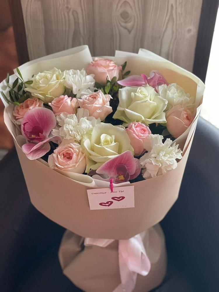 Букет цветов из: Орхидеи, Розы и Гвоздики в Первоуральске