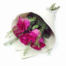 Букет цветов из:  Розы в Первоуральске
