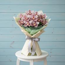 Букет цветов из:  Орхидеи и Розы в Первоуральске