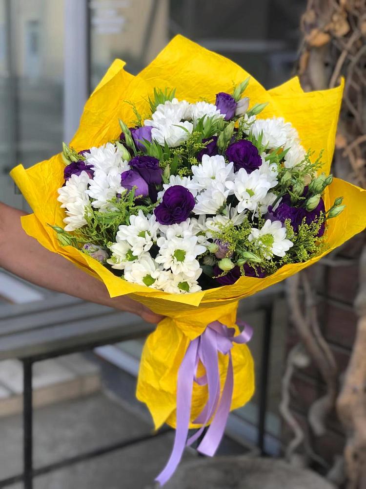 Букет цветов из: Ирисы, Хризантемы и Ромашки в Первоуральске