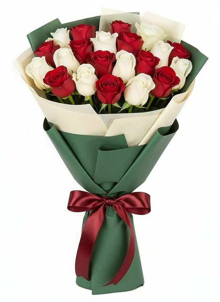 Букет Микс из красных и белых роз в Первоуральске