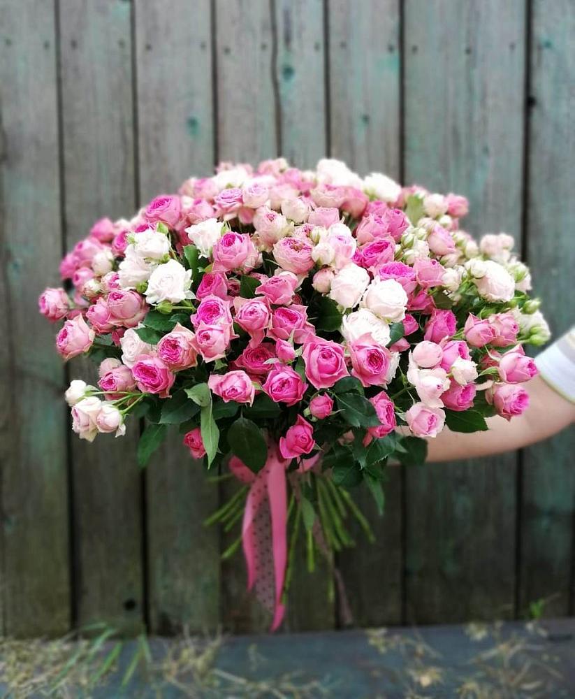 Букет Розовые кустовые розы Натали и Лав Лидия в Первоуральске