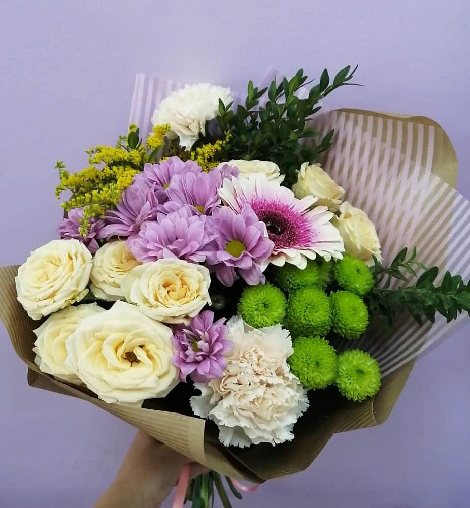 Букет цветов из: Хризантемы, Розы, Гвоздики и Герберы в Первоуральске