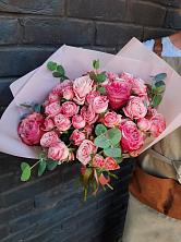 Букет цветов из:  Розы в Первоуральске