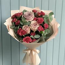 Букет цветов из:  Гвоздики и Розы в Первоуральске