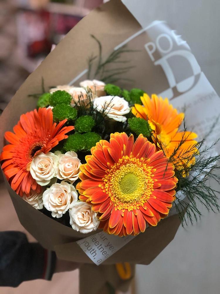 Букет цветов из: Герберы, Хризантемы и Розы в Первоуральске